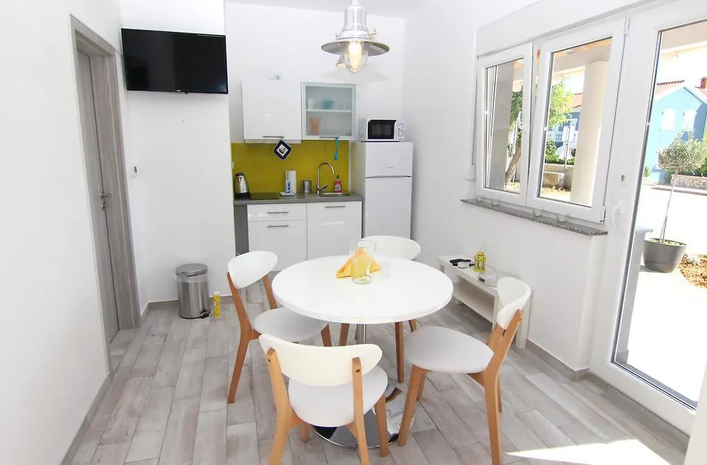 Apartment Villa Franci Pag Town