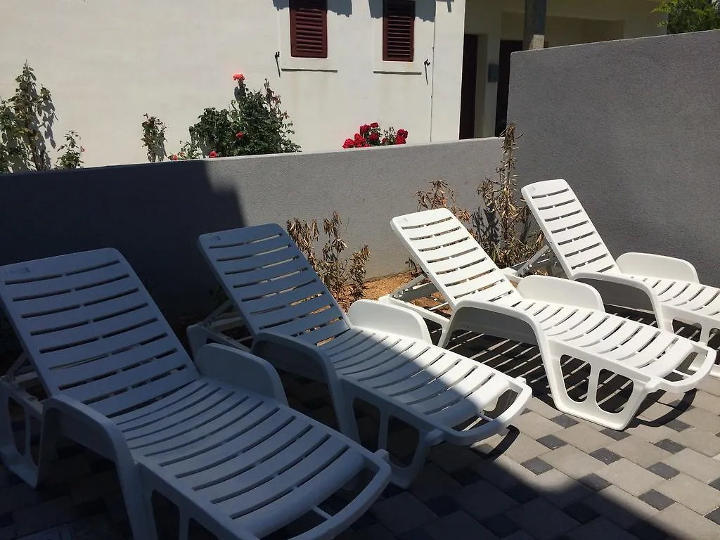Apartment Villa Franci Pag Town