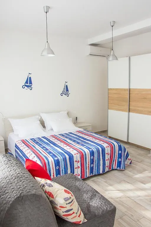 Apartment Villa Franci Pag Town